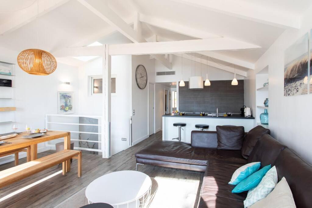 #40 Bright Sea View Suite For 6 2Mins Walk Port & Sea Villefranche-sur-Mer Zewnętrze zdjęcie