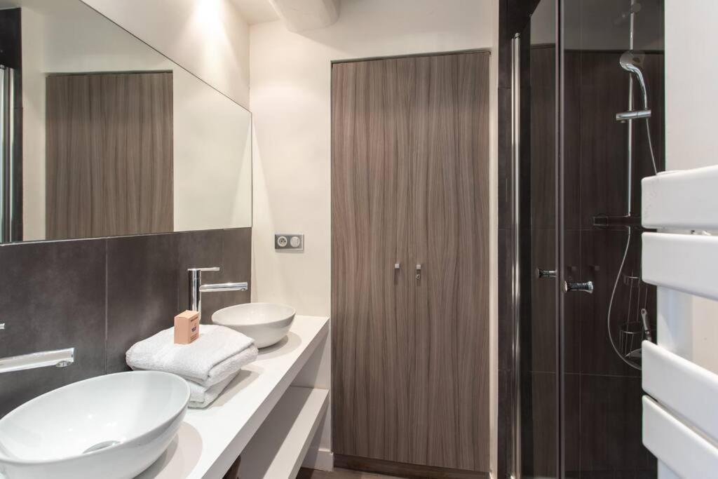 #40 Bright Sea View Suite For 6 2Mins Walk Port & Sea Villefranche-sur-Mer Zewnętrze zdjęcie